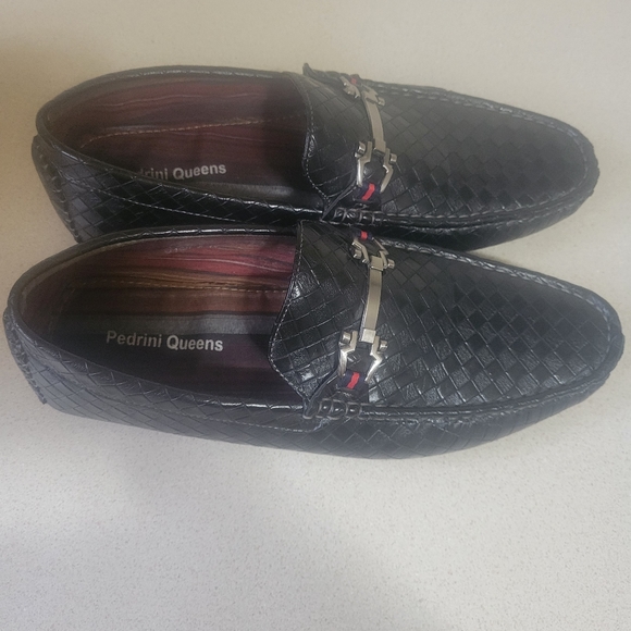 Shoe - Picture 2 of 2